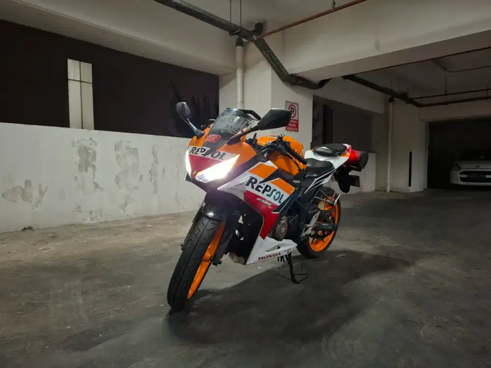 Honda CBR 150R 2019 REPSOL EDITION