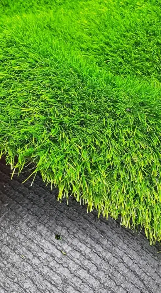 Karpet rumput sintetis