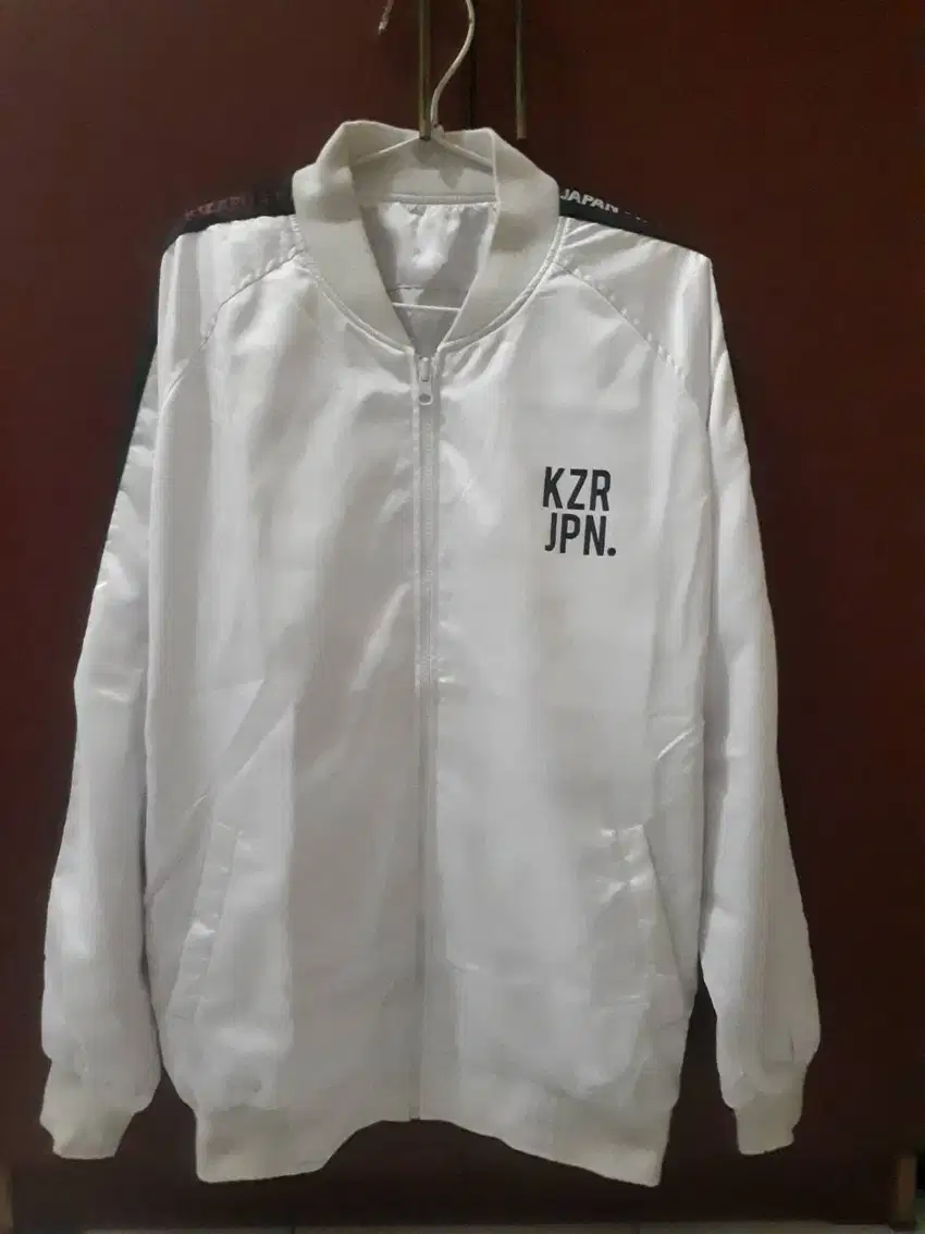 Jual Jaket Kizaru Size L ...