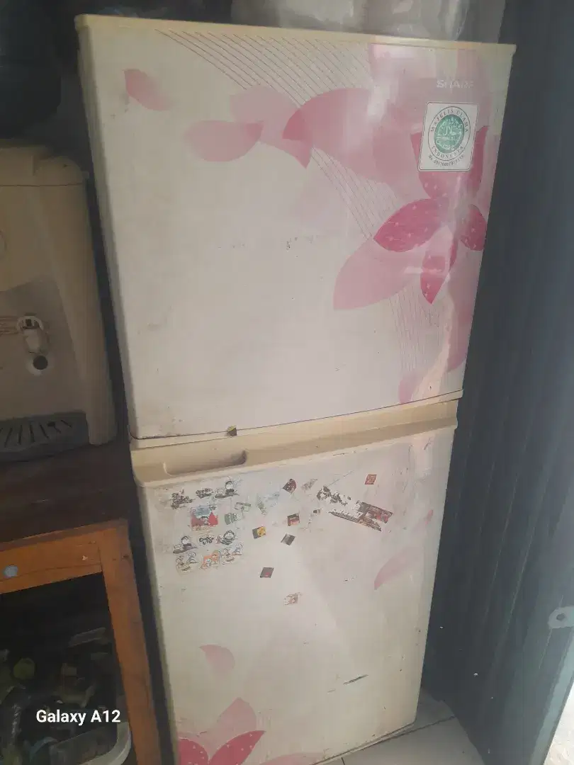 Kulkas 2pintu merk sharp