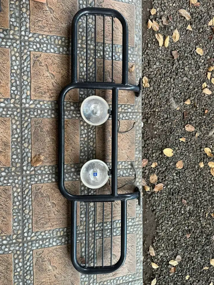 LAND ROVER DEFENDER Genuine BULLBAR with HELLA LIGHTS