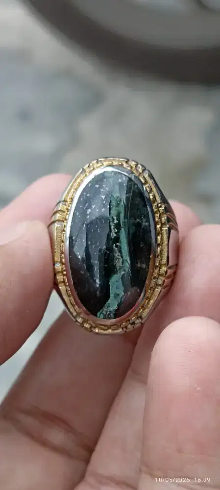 [RARE ITEM] Cincin batu badar besi urat ngklep goyang