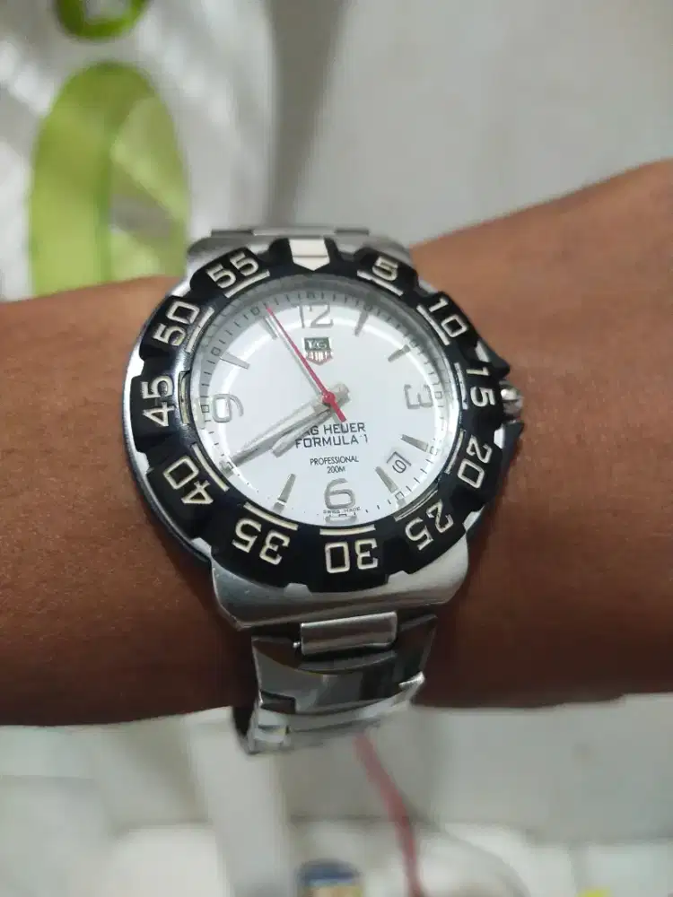 Jam otomatis tag heuer