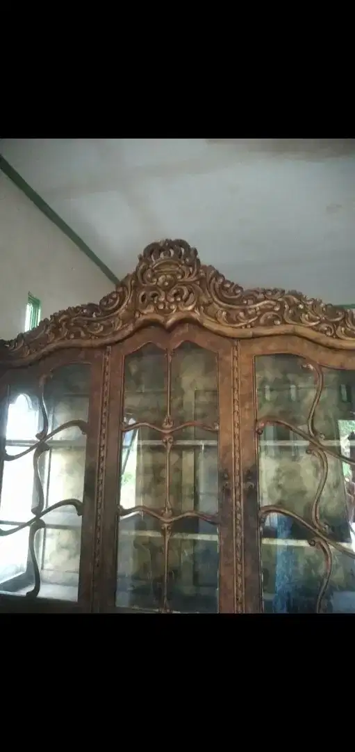 Jual lemari hias jati tua