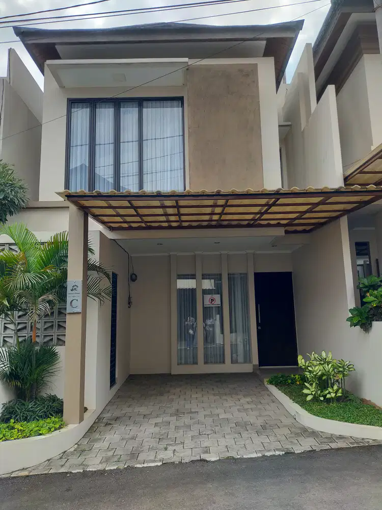Rumah siap huni di Bambu Apus Jakarta Timur