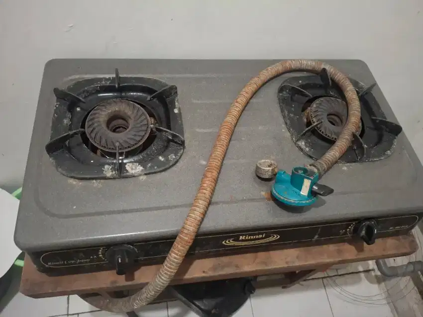 Jual 3 merk rinnai  kompor yg satu 2 tungku yg 2 kompor 1 tungku