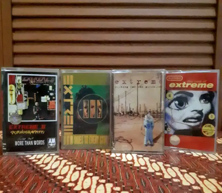 Jual Sepaket Kaset Pita Langka Original EXTREME 4 Album ...