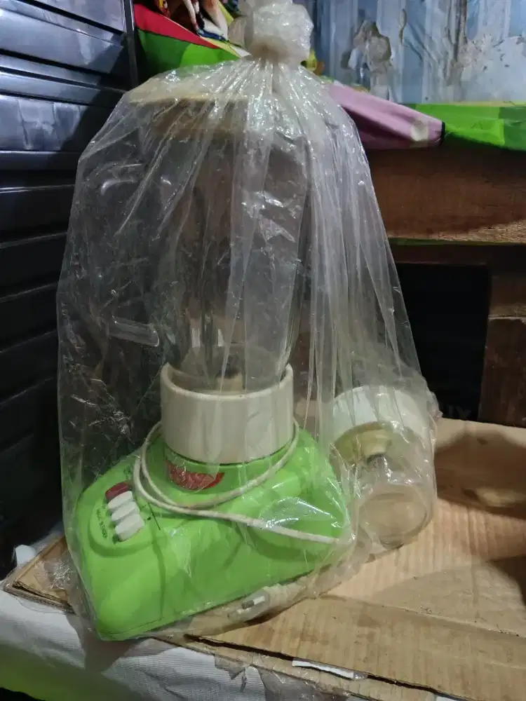 Dijual blender sperti gmbar y,nego