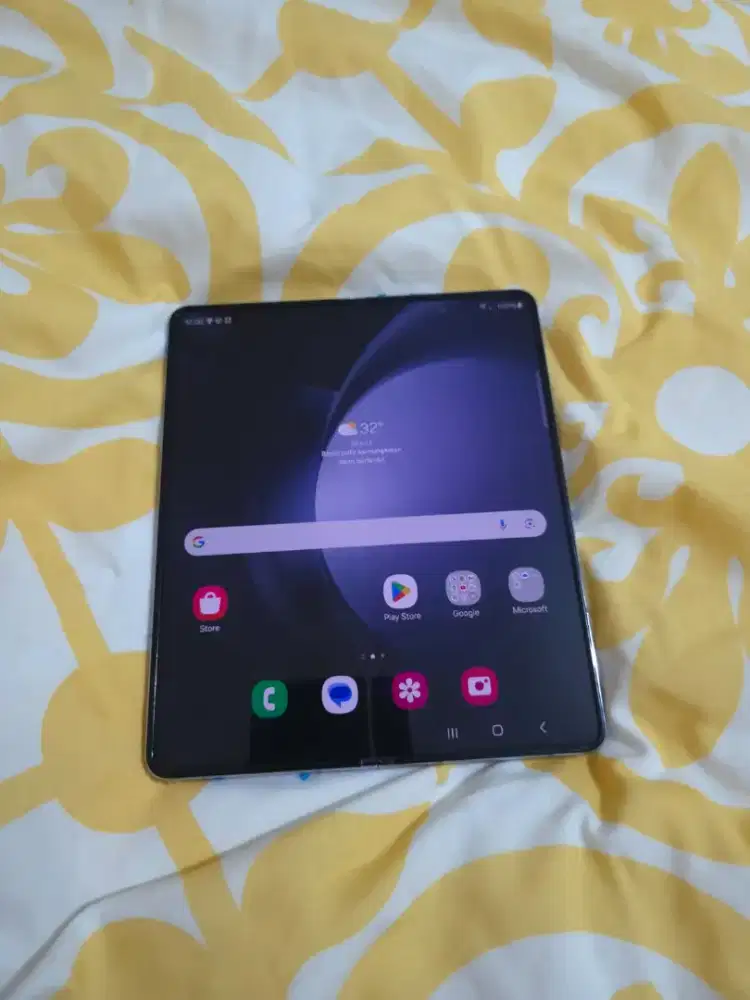 Handphone Samsung Z Fold 5 12/512