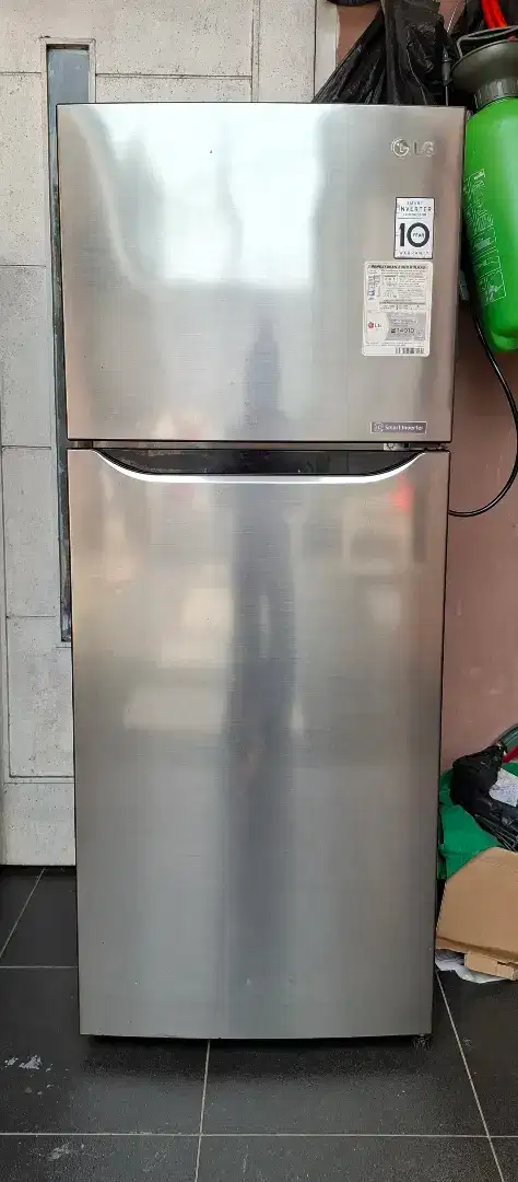 Dijual Kulkas LG Inverter 2 Pintu Bekas
