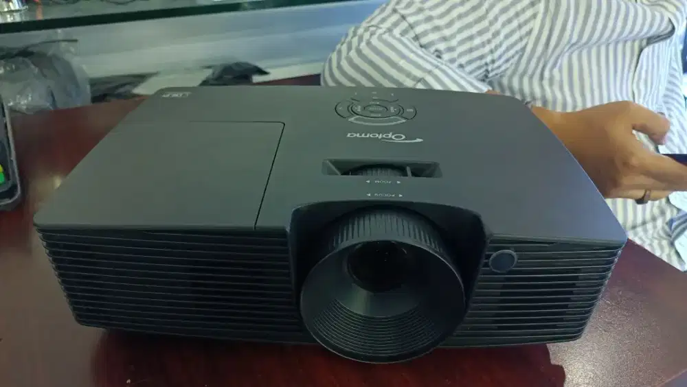 Proyektor Optoma S310e Terang