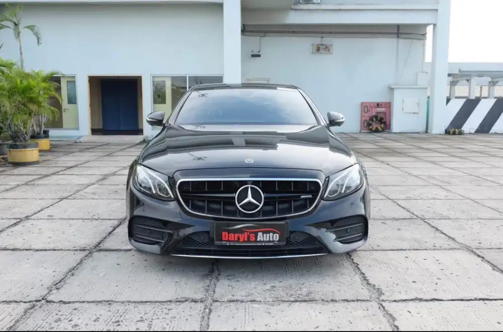 Mercedes Benz E300 AMG Panoramic