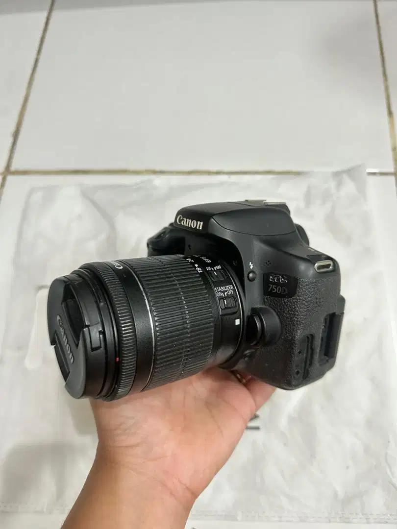 kamera DSLR canon eos 750D