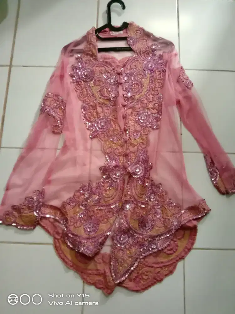 Dijual Kebaya Modern Pinguin Bordir Payet
