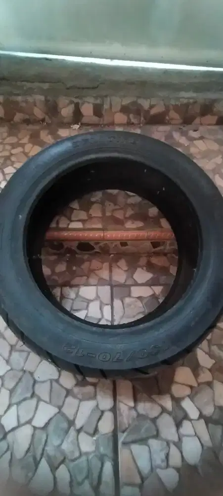 Ban belakang tubeless motor matic