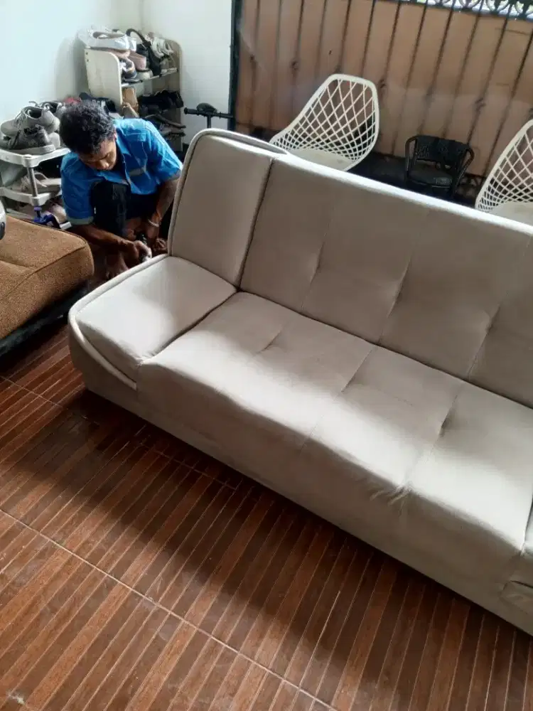 Jasa cuci kasur springbed sofa karpet jok mobil dll