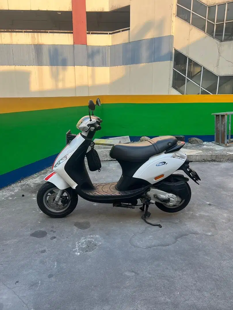 Piaggio ZIP 100cc Italy 2011