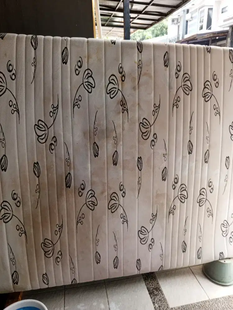 Jasa cuci kasur springbed sofa karpet jok mobil dll