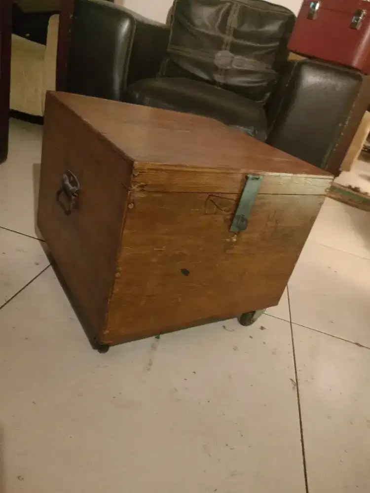 Peti Box Jati Ada Roda