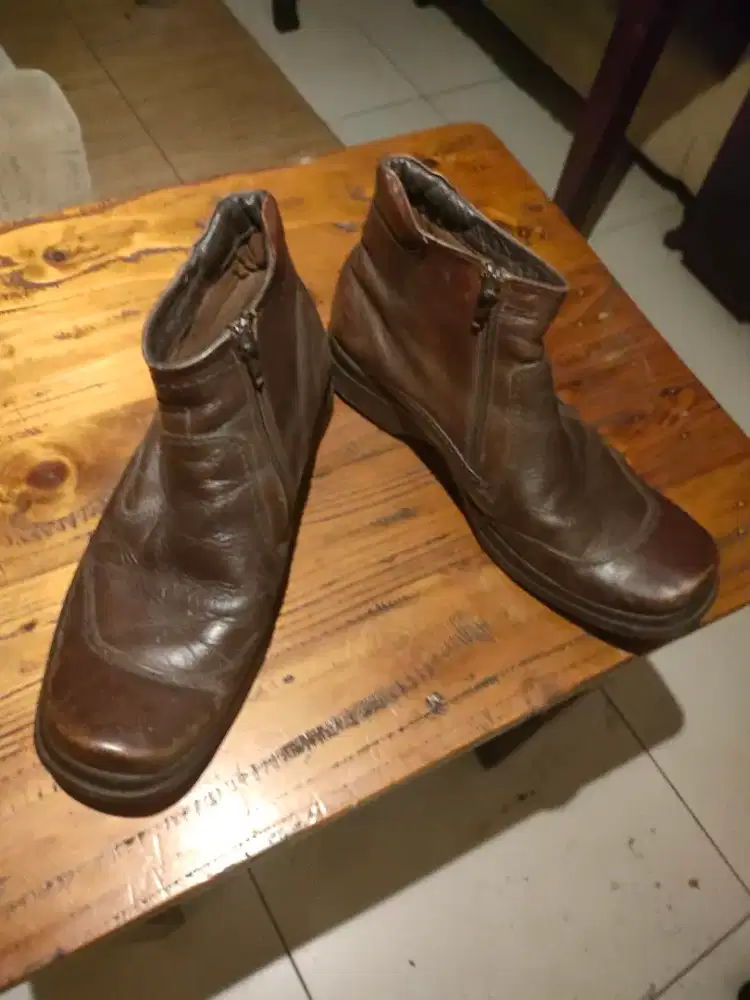 Sepatu BUCCHERI ORIGINAL size 43