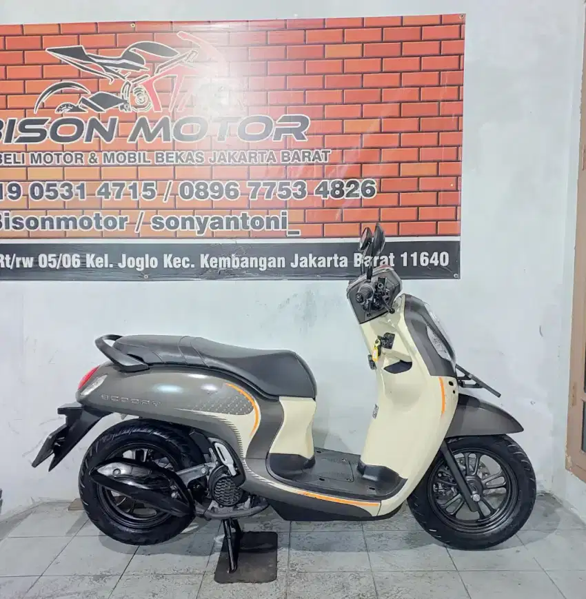 ISTIMEWA ! HONDA SCOOPY FI DONAT CBS ISS LED 110 TAHUN 2024