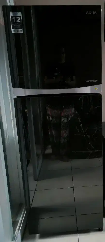 Kulkas Aqua double door and inverter Bagus