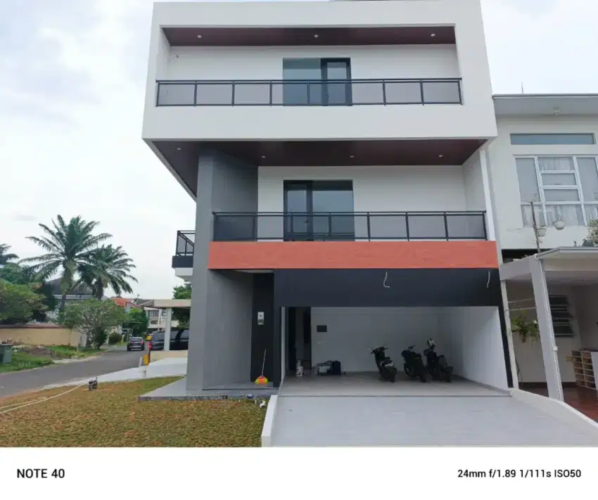 DIJUAL RUMAH BARU ADA LIFT SUTERA FLAMBOYAN ALAM SUTERA TANGERANG