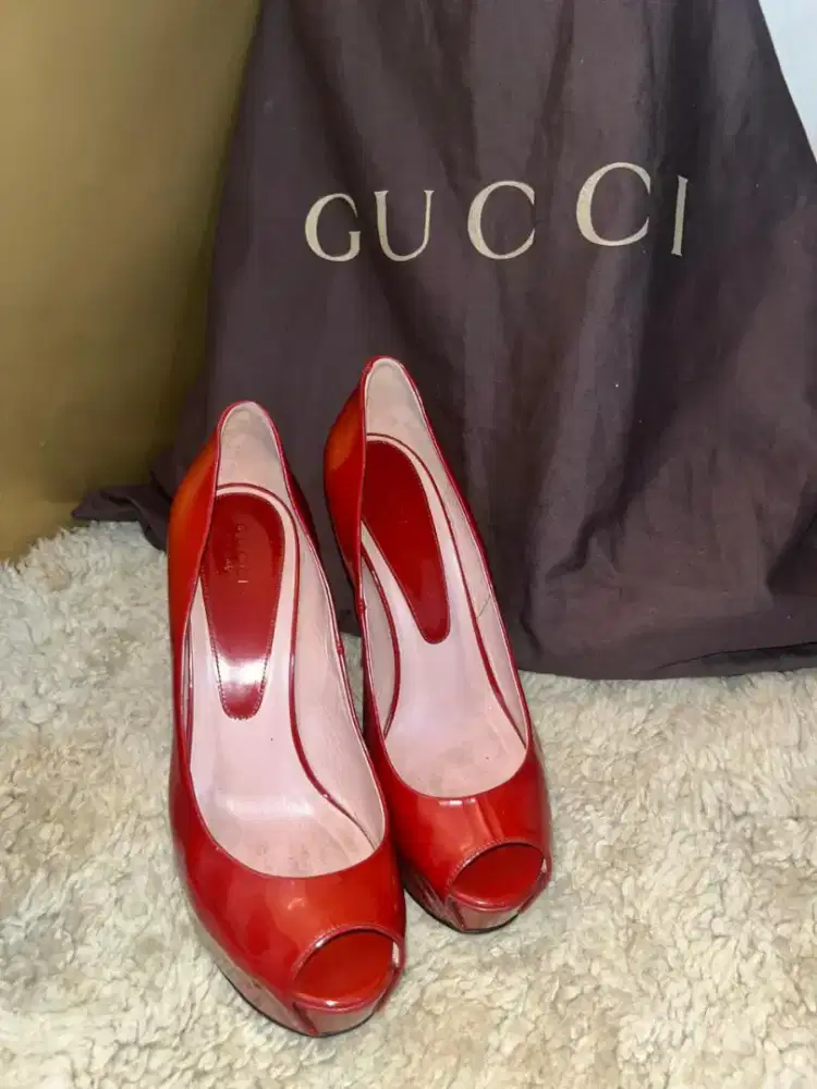 Sepatu Gucci Original lengkap dus bag merah mewah