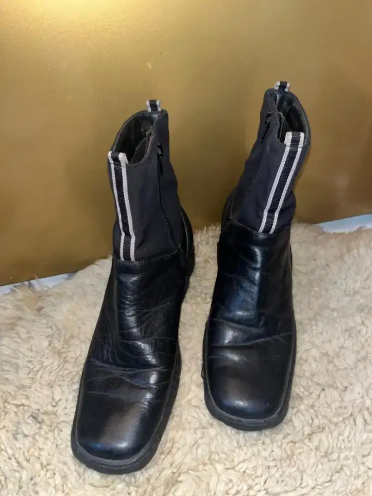 Boots Hitam kulit asli from Hongkong like New ukuran 37