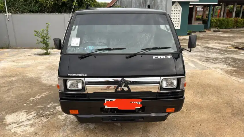 Mitsubishi L300 pick up