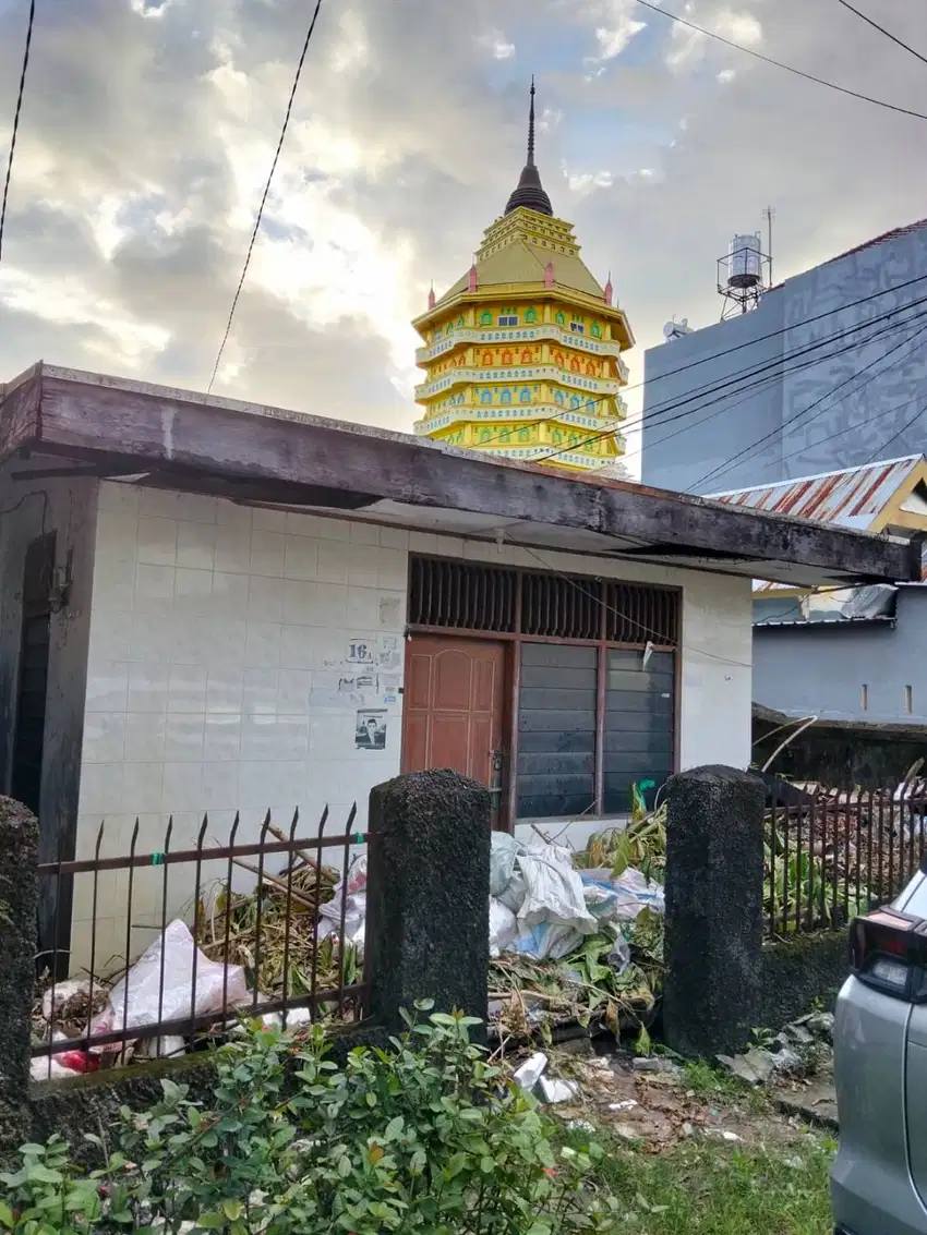 dijual rumah tua di gunung salahutu 1