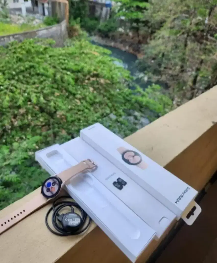 Samsung Galaxy Watch 4 44mm SEIN Garansi ON Kondisi Seperti Baru