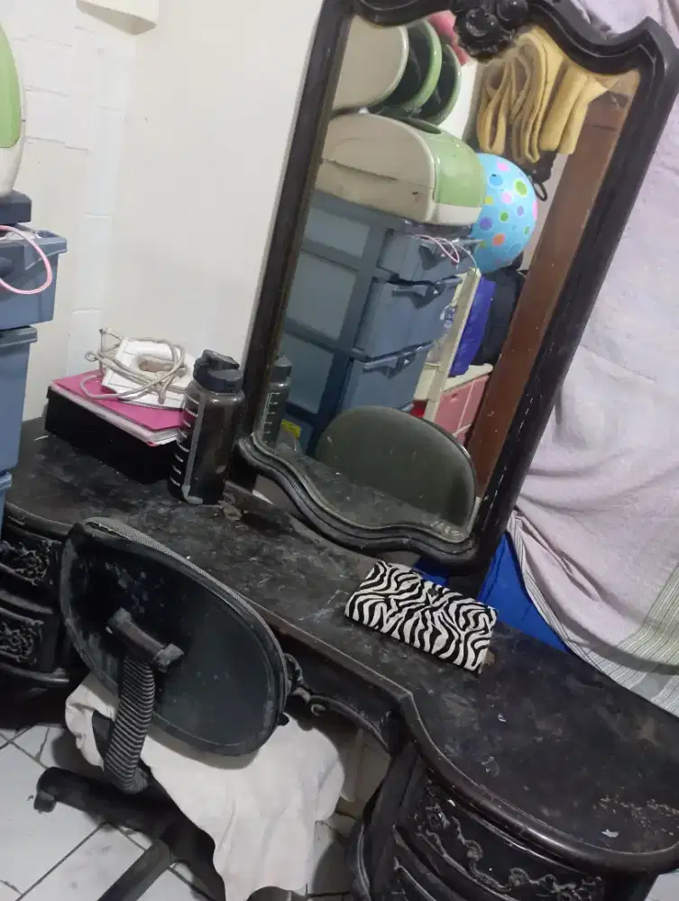 Meja Rias Kayu Jati (Hitam)