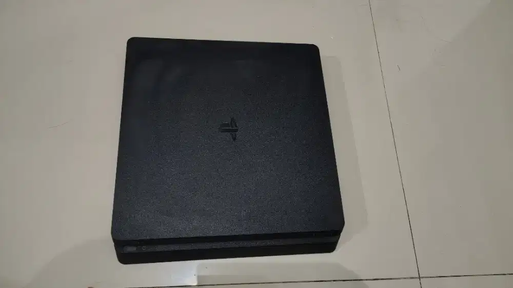 PlayStation 4 Slim 1TB