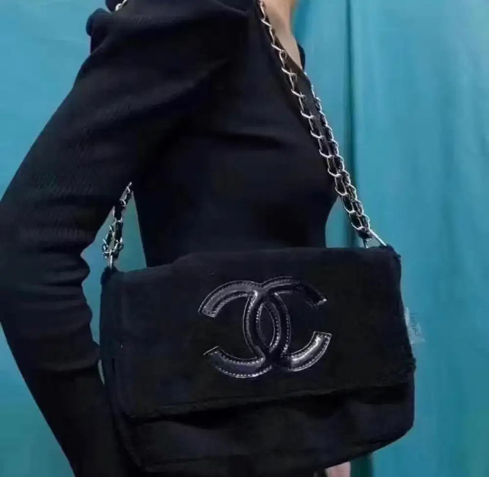 VIP Gift shoulder Bag Chanel
