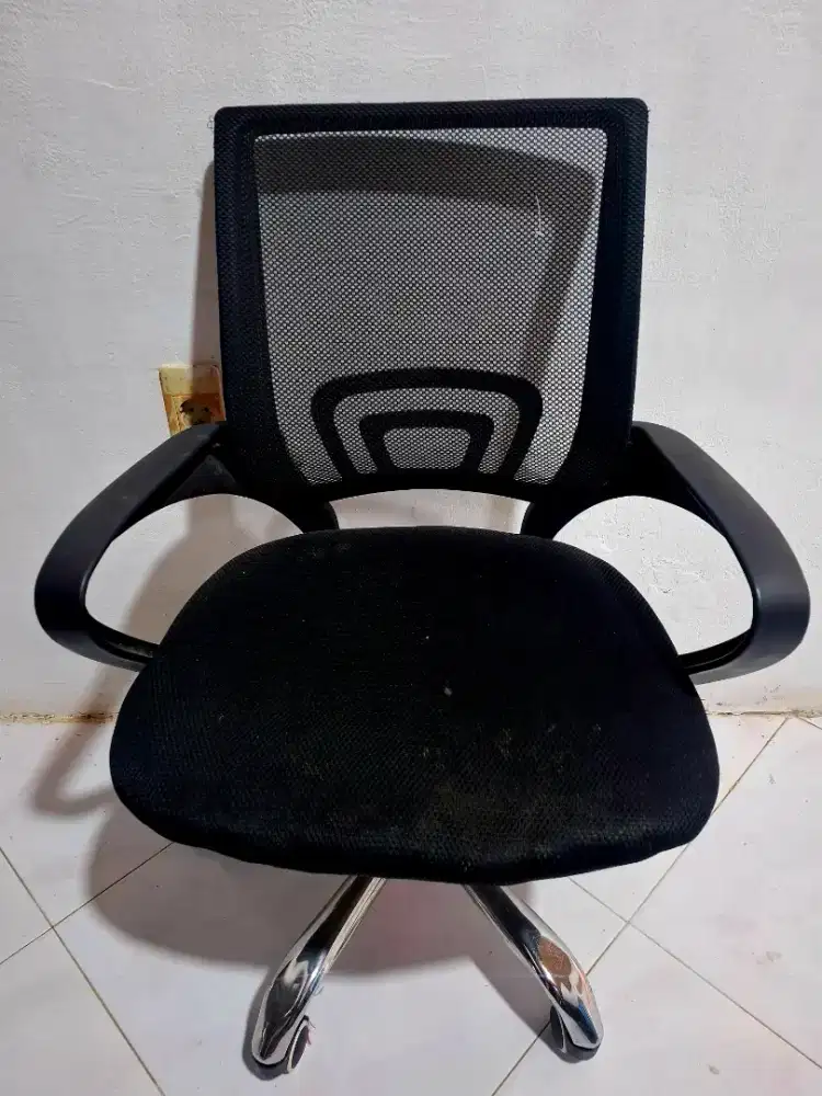 Kursi putar kerja kantor