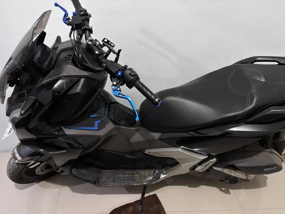 Adv 160 25rb km pakaian sendiri