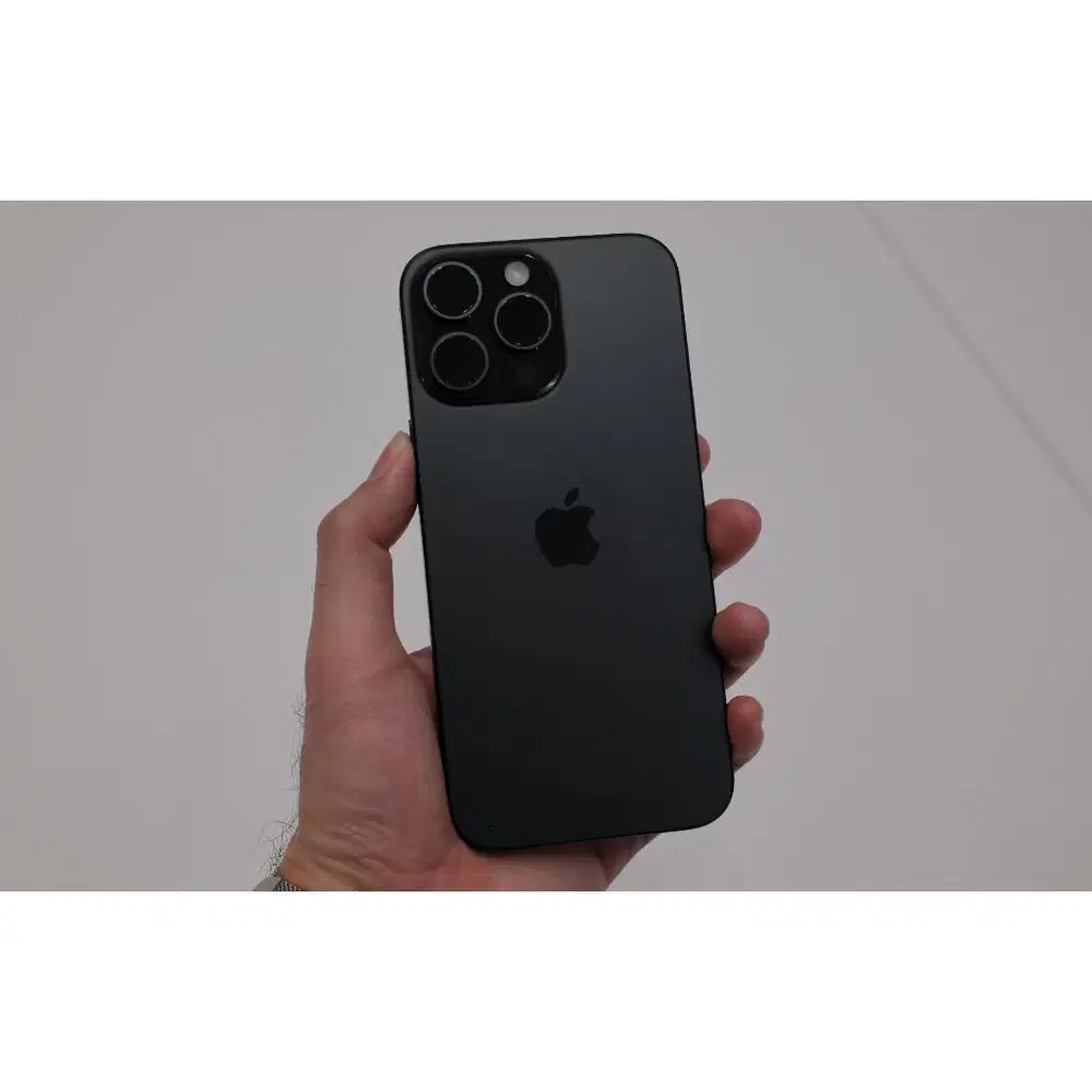 I Phone 15 pro max 256 gb  Hitam Titanium