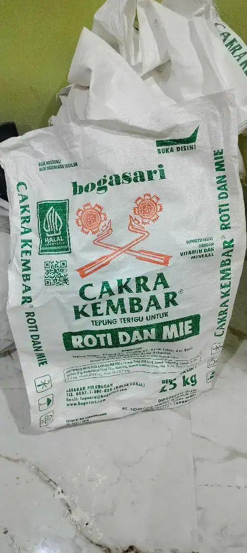 Karung bekas terigu, bersih tidak kotor