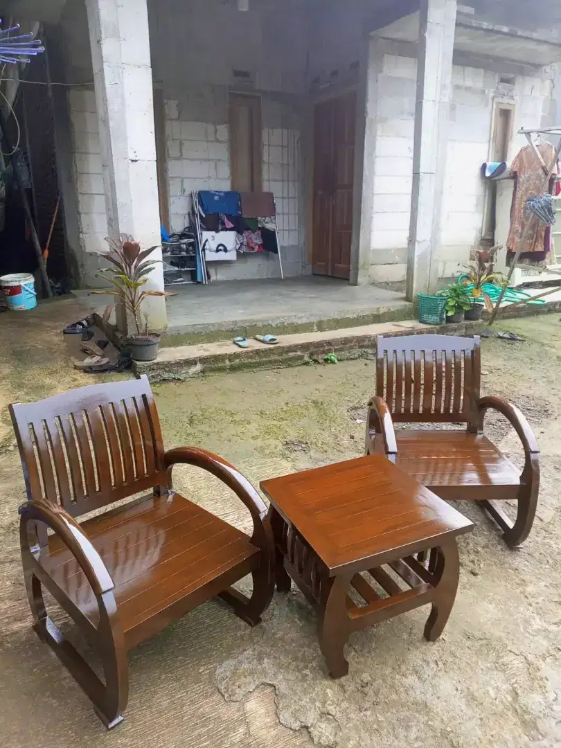 Kursi teras sedan jati