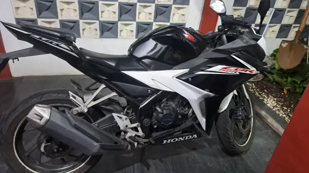 Honda CB150R 2017