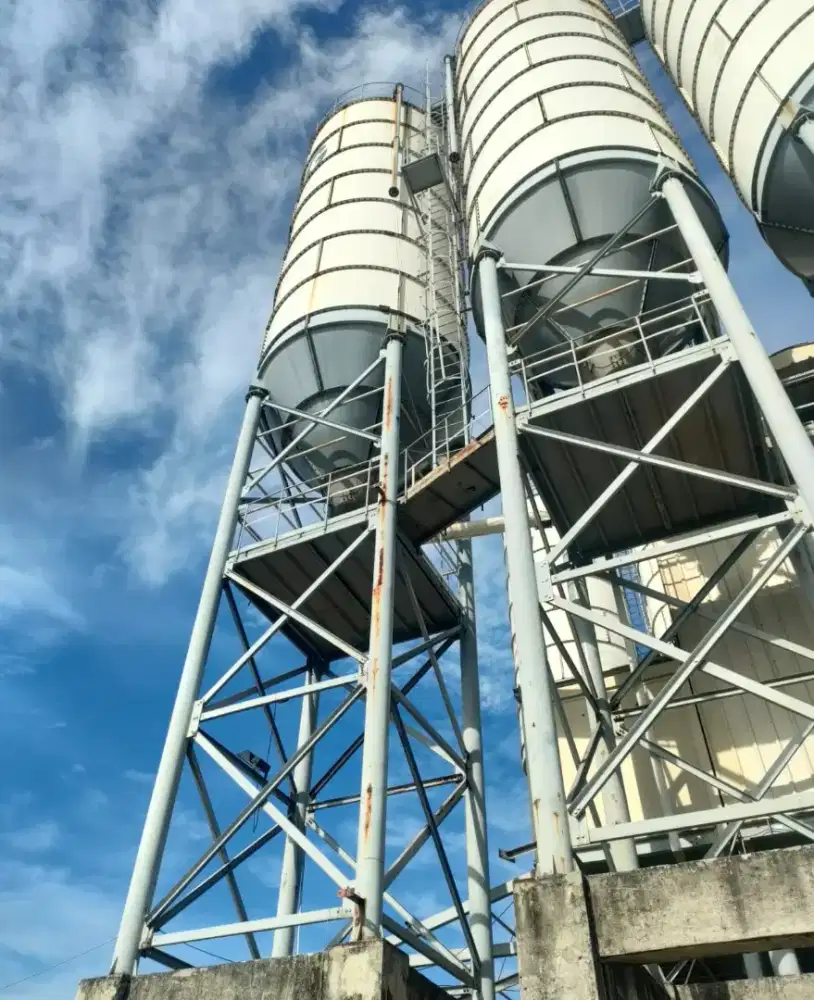 Silo Semen kapasitas 200 ton