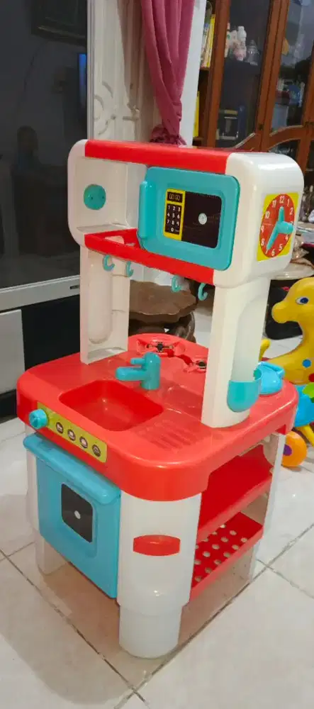 Mainan dapur anak