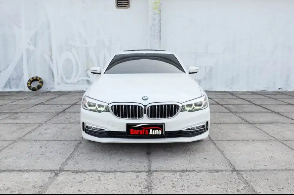 BMW 530i Luxury Line G30 2.0 Sunroof