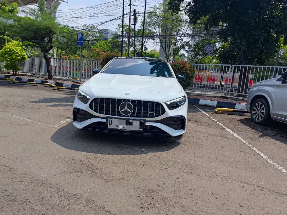 Mercedes benz AMG A35 2023