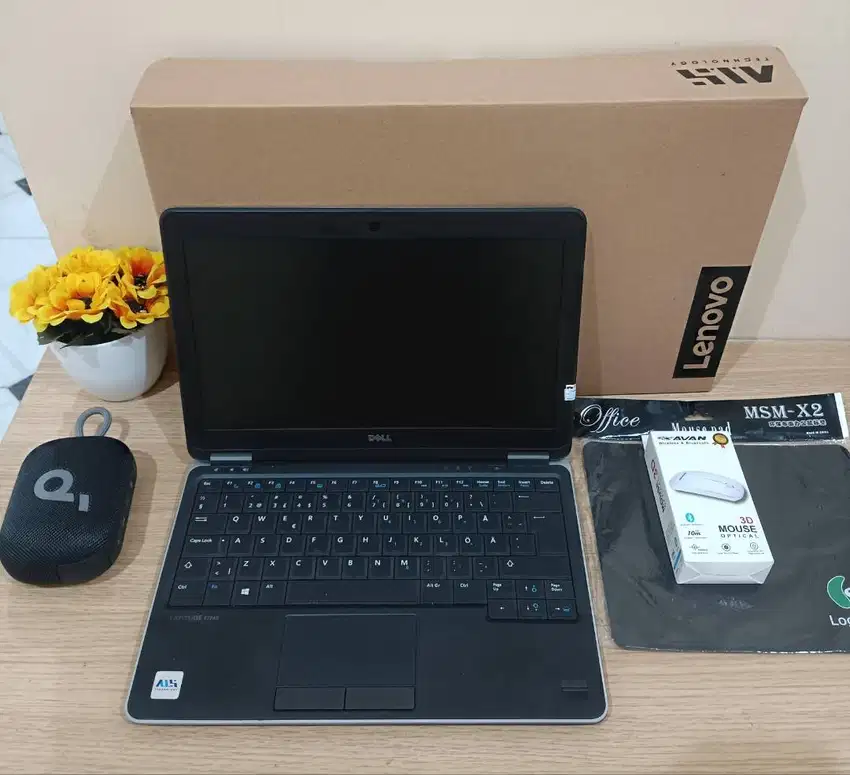 LAPTOP DELL E7240 SLIM RINGAN DELL INTEL CORE i7 RAM 8 GB SSD 256 GB