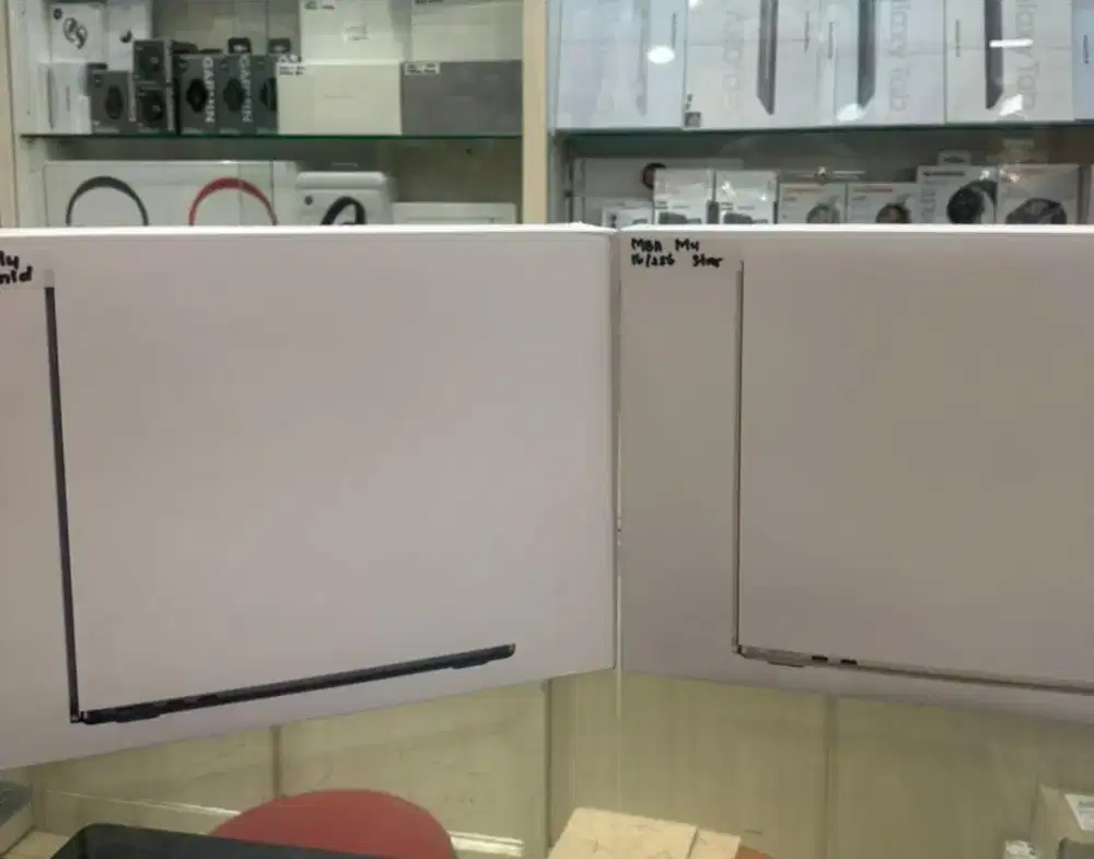 Macbook AiR M4 16/256;Garansin 1 tahun harga joss