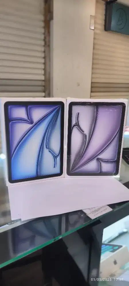 Ipad air 8 M4 128GB wifi only garansi 1 tahun