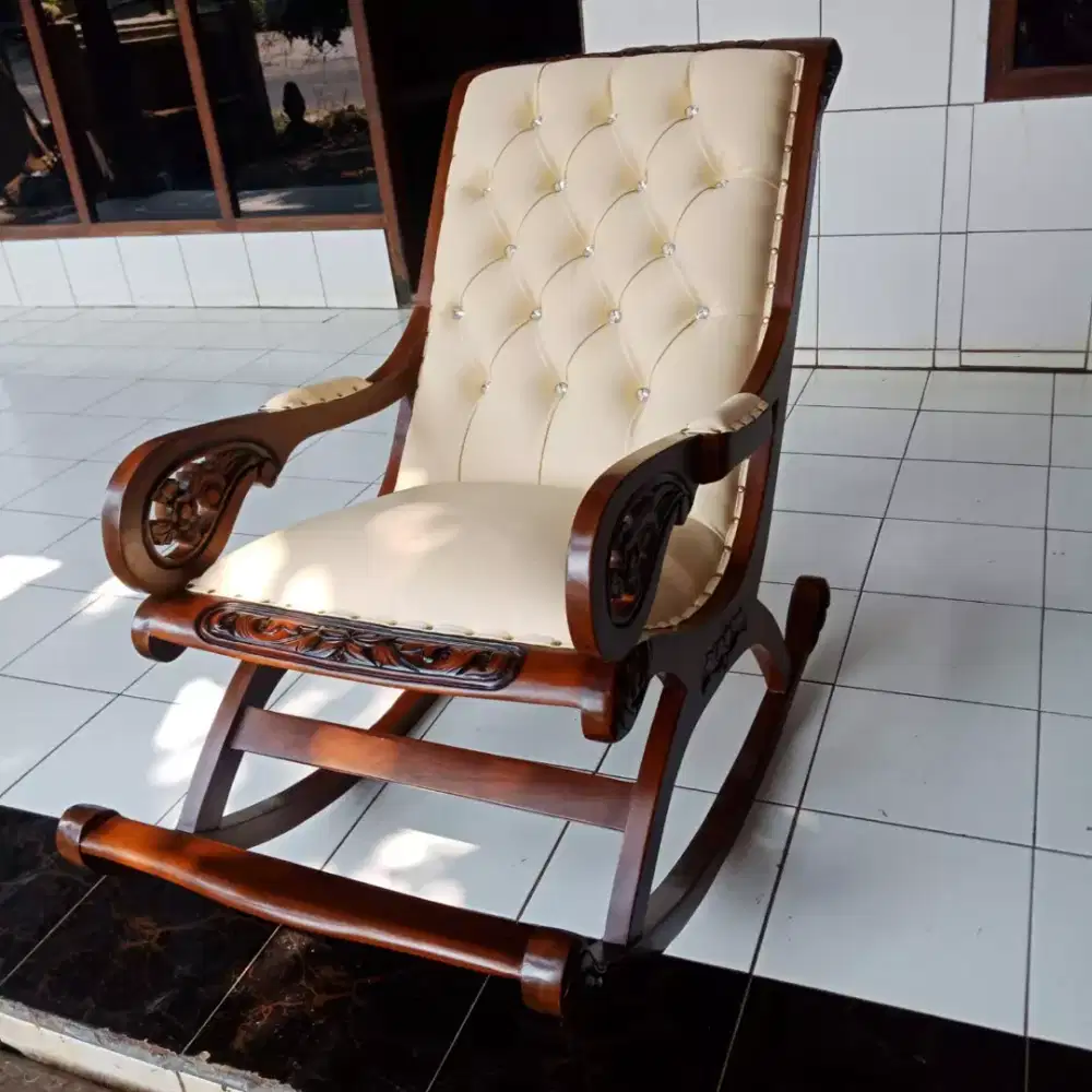 Promo Kursi goyang minimalis jati