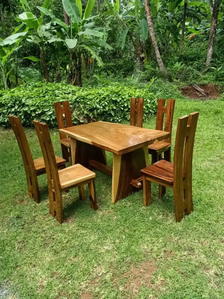 Kursi makan trembesi minimalis